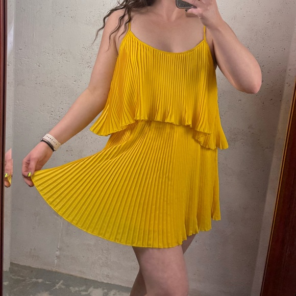 REVOLVE superdown Tawnie Cami Dress in Yellow Vibrant Pleated Sleeveless Size S - Picture 13 of 13
